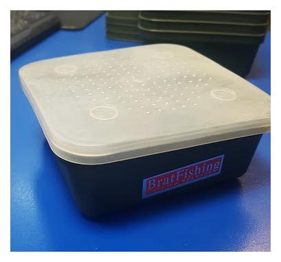 Коробка Bratfishing для червей, квадратная